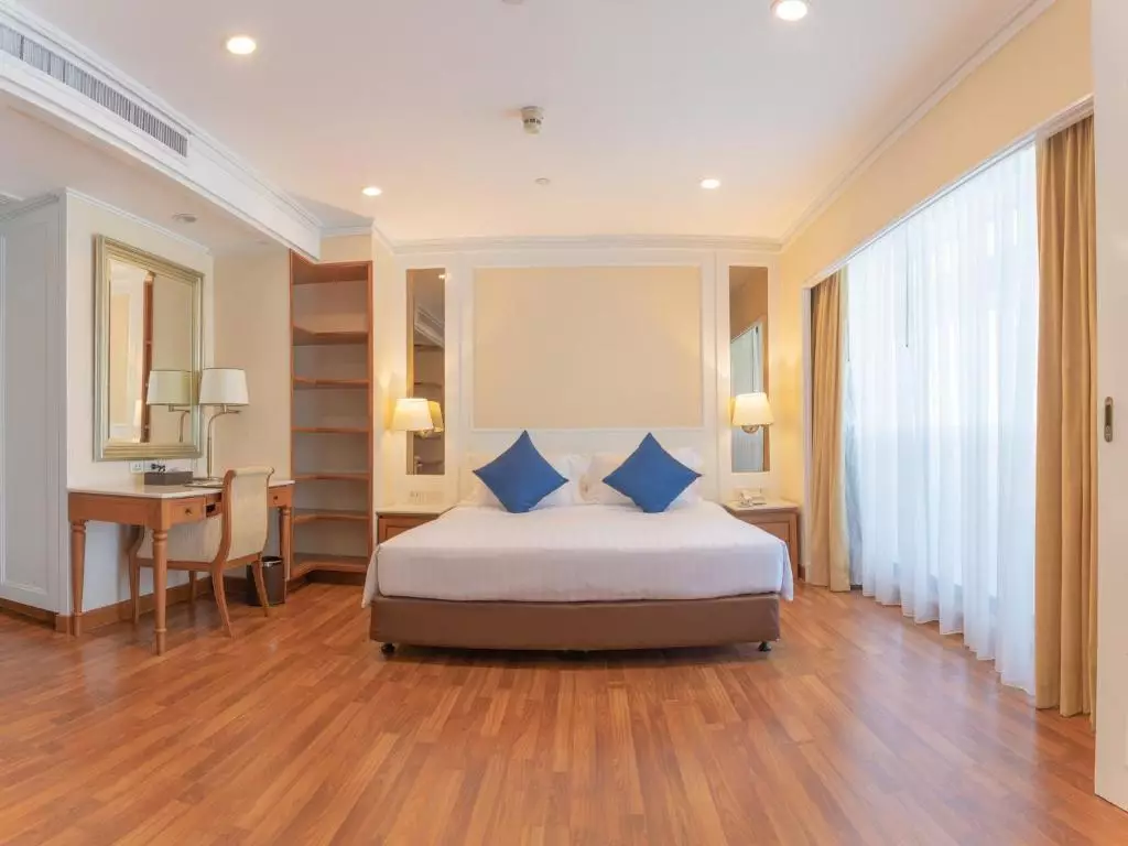 Centre Point Silom